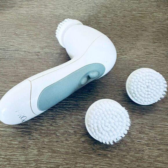 Olay ProX Facial Exfoliating Cleanser Brush - Picture 1 of 4